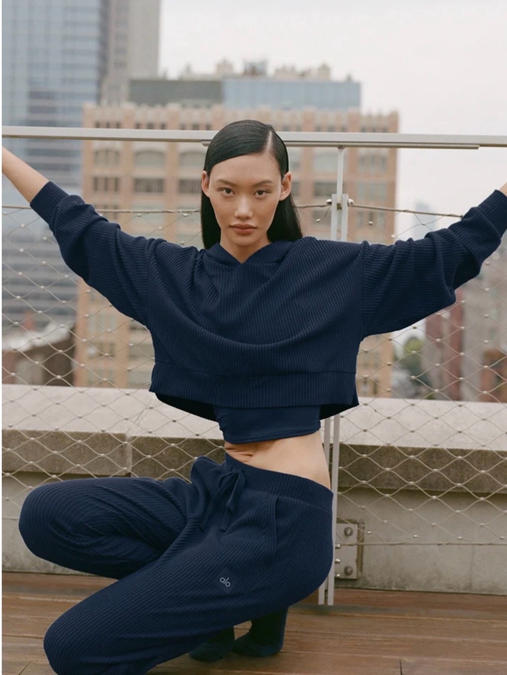 Alo Muse Set in Navy